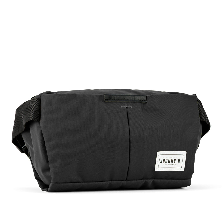 Move Easy Bag: black bag with Johnny B. logo