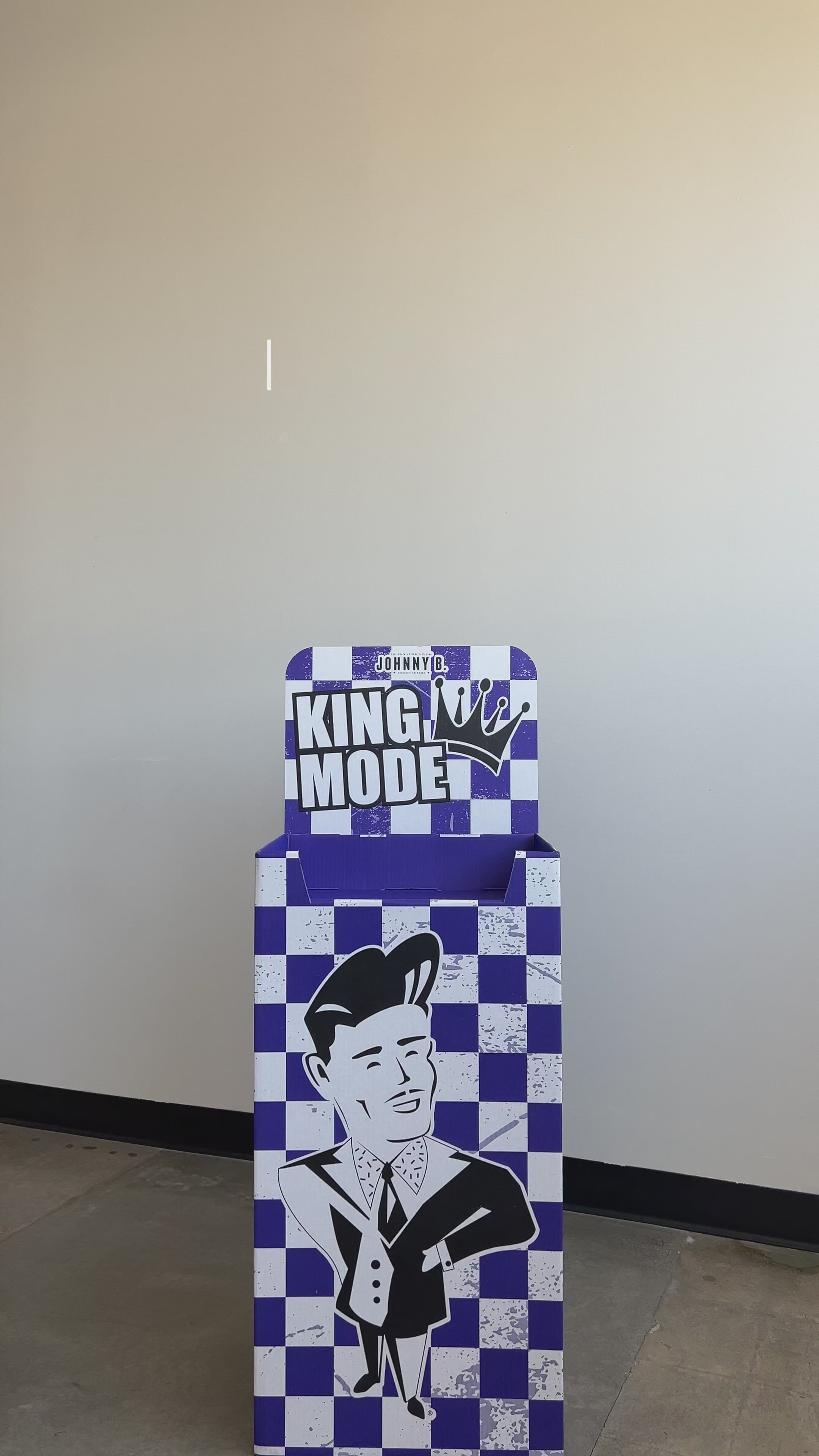 Video tutorial on how to assemble King Me floor display